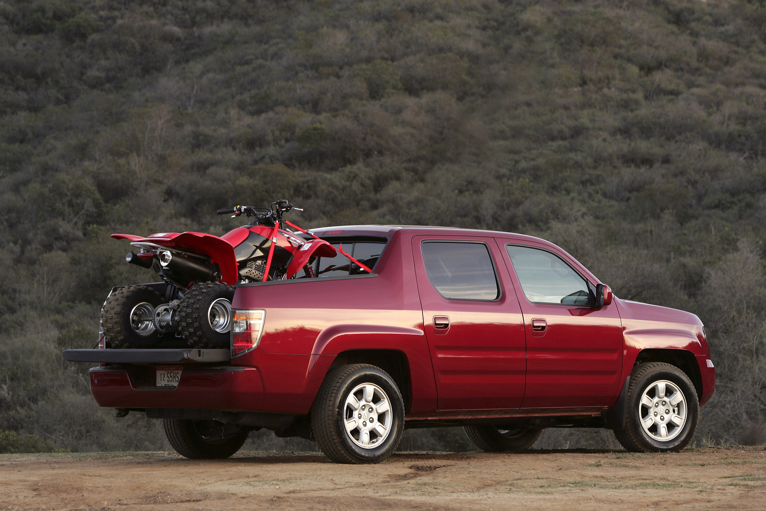 Rugged and Reliable: The Benefits of All-Weather Honda Ridgeline Car Floor Mats